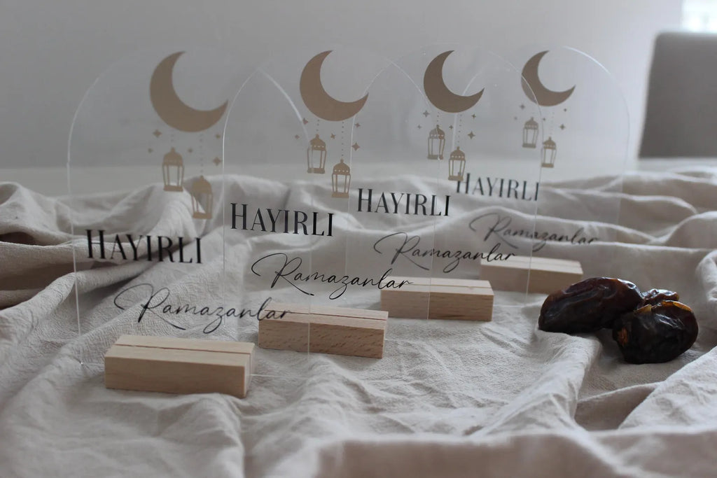 Ramadan Tischschild Acryl mit Holzständer | Eid Mubarak Deko