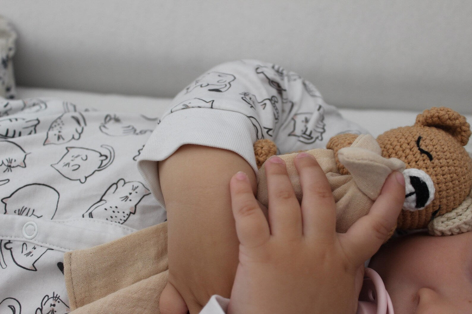 Schmusetuch Häkelbär | Musselin Kuscheltuch Baby